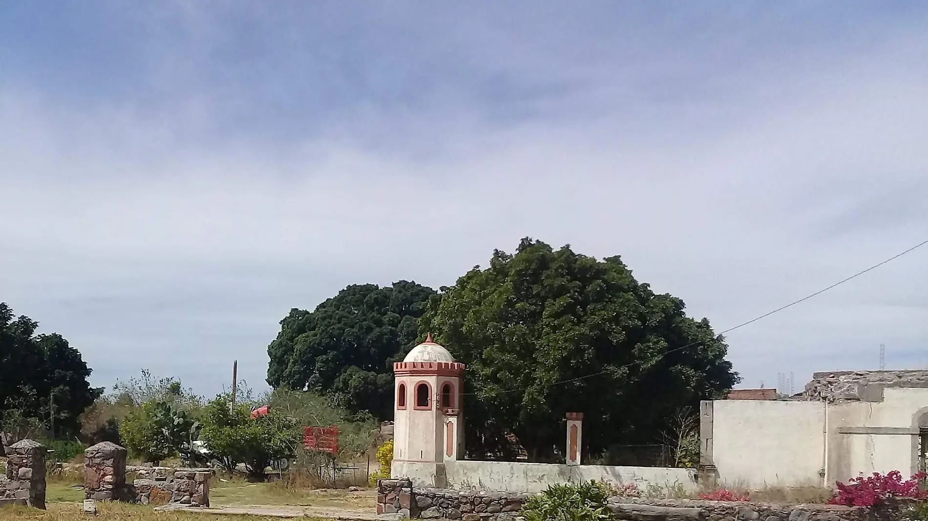 Hacienda de Comontuoso, afectada de terrenos por la fundación del pueblo de Santa Cruz de Comontuoso 1717-1721